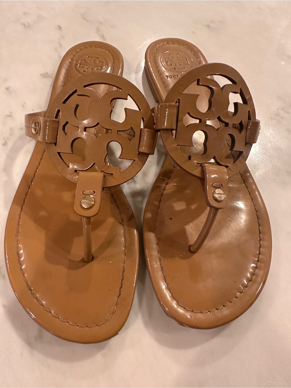 Tory Burch Tan Miller Cutout Leather Thong Sandals - Picture 2 of 4